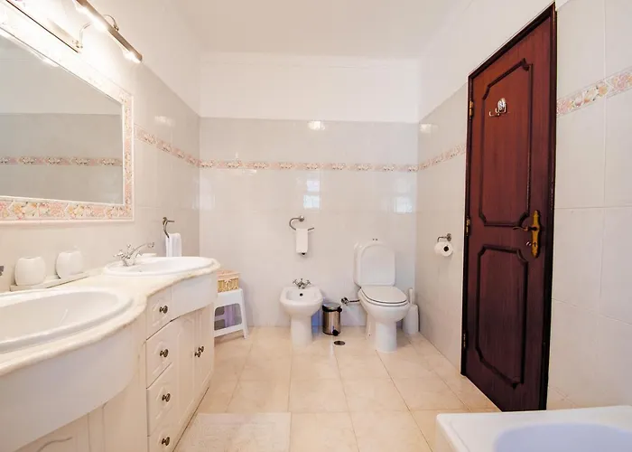 Casa Filipa Full House - Spacious With Private Pool & Jacuzzi * Carvoeiro