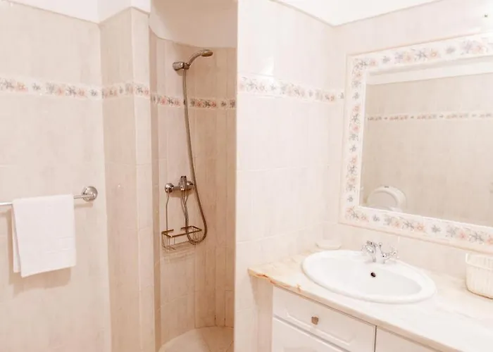 Villa Casa Filipa Full House - Spacious With Private Pool & Jacuzzi Carvoeiro