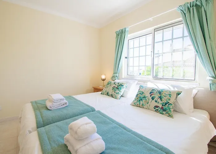 Casa Filipa Full House - Spacious With Private Pool & Jacuzzi Villa