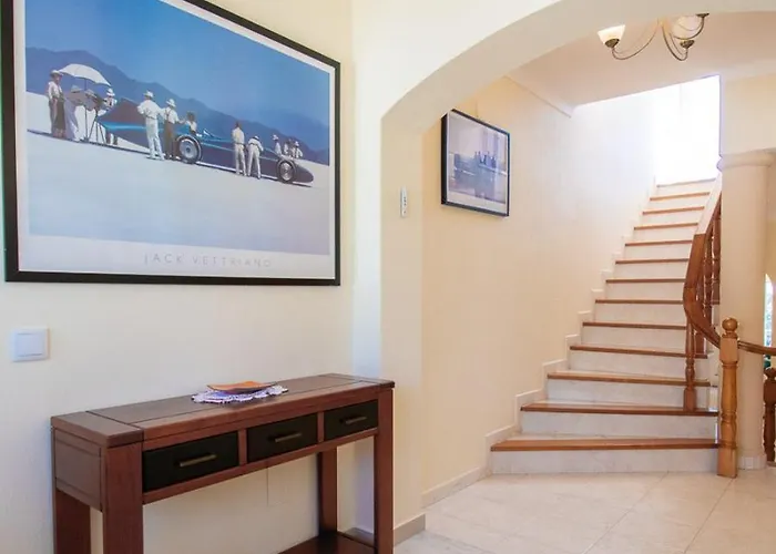 Casa Filipa Full House - Spacious With Private Pool & Jacuzzi