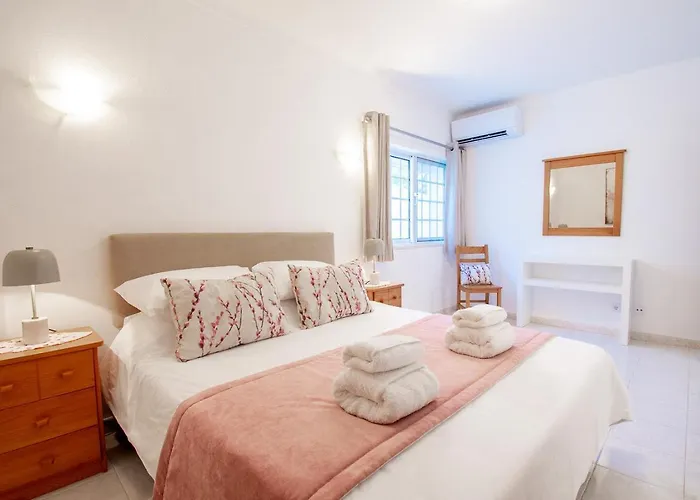Villa Casa Filipa Full House - Spacious With Private Pool & Jacuzzi