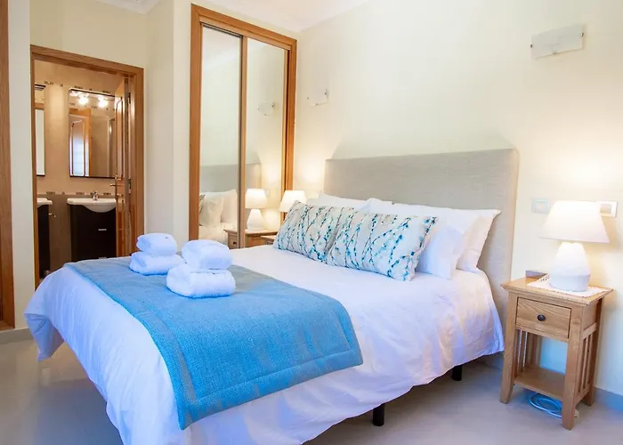 Villa Casa Filipa Full House - Spacious With Private Pool & Jacuzzi Carvoeiro