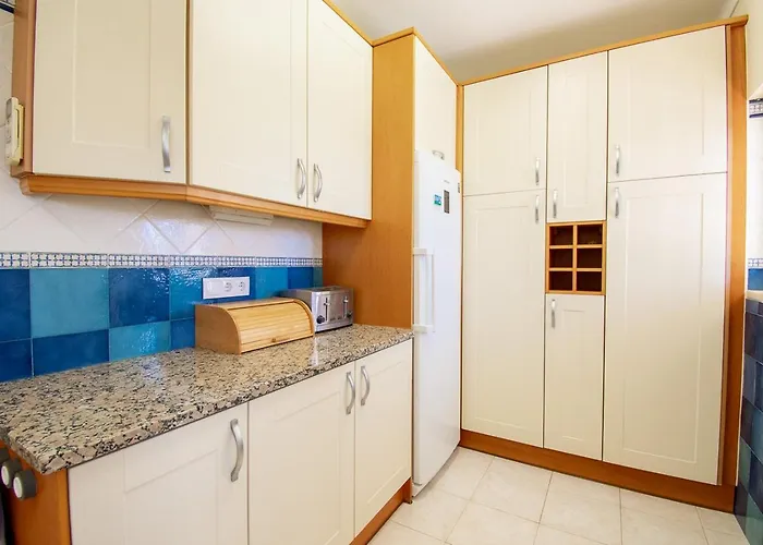 Casa Filipa Full House - Spacious With Private Pool & Jacuzzi Villa *