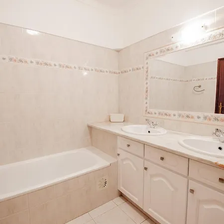 Casa Filipa Full House - Spacious With Private Pool & Jacuzzi