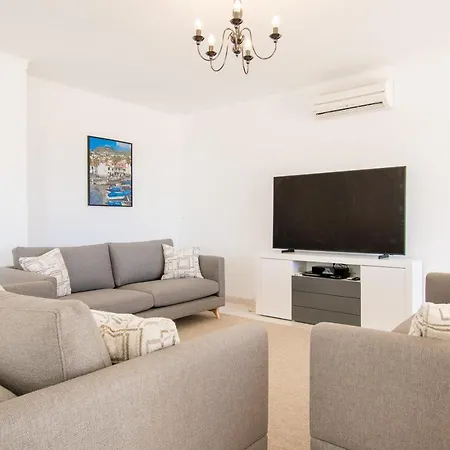 Villa Casa Filipa Full House - Spacious With Private Pool & Jacuzzi