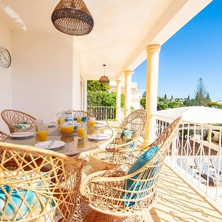 Casa Filipa Full House - Spacious With Private Pool & Jacuzzi Villa
